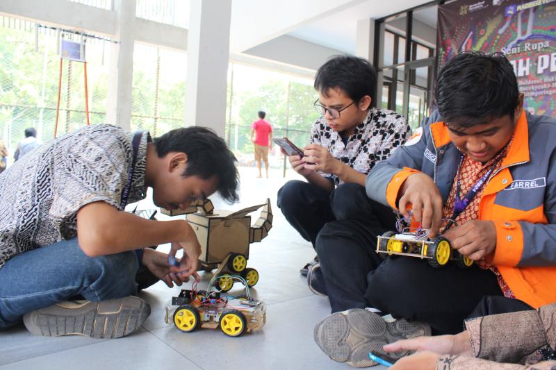 WiFi RC Car Teleoperation