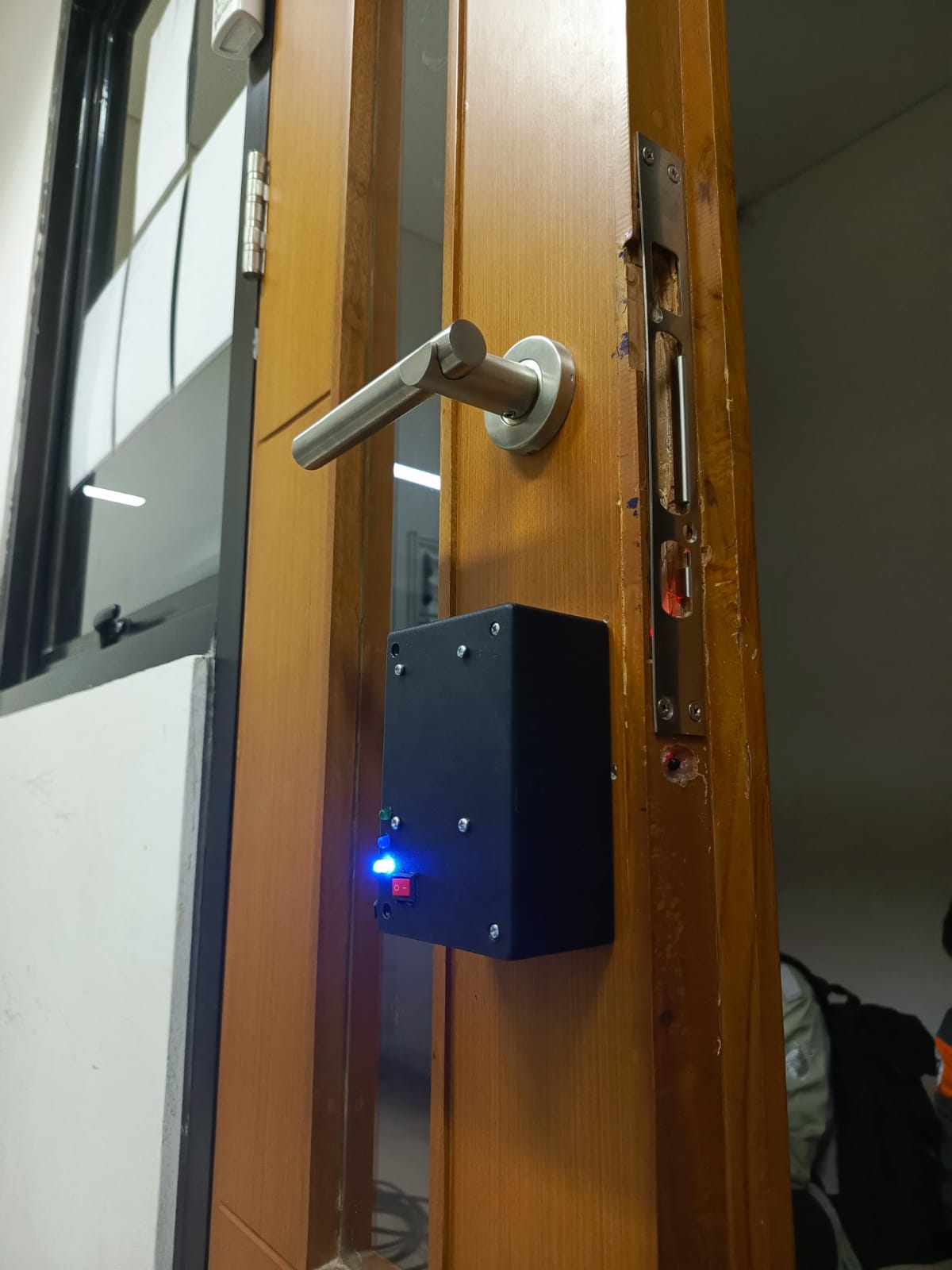 Labguard Smart Door Lock